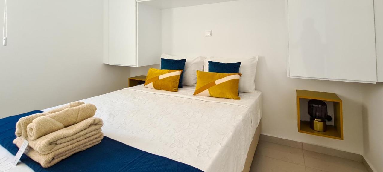 Phaedrus Living: Seaview Gold Flat Lighthouse 48 Apartment Пафос Екстериор снимка