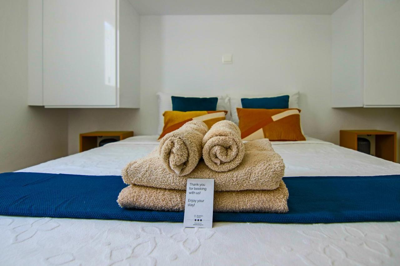 Phaedrus Living: Seaview Gold Flat Lighthouse 48 Apartment Пафос Екстериор снимка