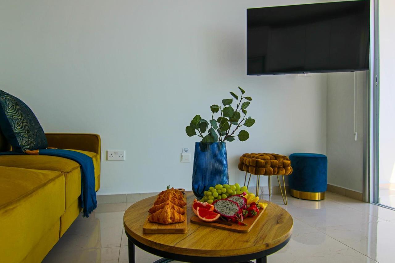 Phaedrus Living: Seaview Gold Flat Lighthouse 48 Apartment Пафос Екстериор снимка