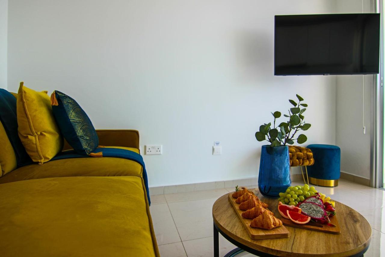 Phaedrus Living: Seaview Gold Flat Lighthouse 48 Apartment Пафос Екстериор снимка